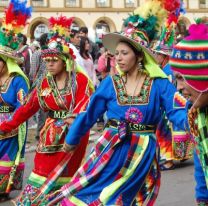 La colectividad de Bolivia festeja su aniversario en Salta