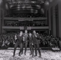 “20 Años es todo”: Canto 4 festejó en casa, un nuevo año de carrera