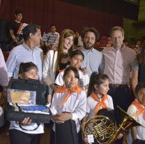 [ HAY VIDEO ] Las orquestas y coros escolares recibieron nuevos instrumentos musicales