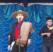 El Changuito Yuteño le donó una silla de ruedas a un niño wichi de Salta