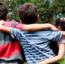 3 hermanitos salteños continúan buscando una familia