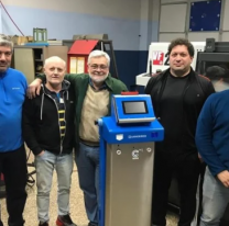 Creó un respirador de bajo costo que ya se fabrica en serie y está listo para salvar vidas