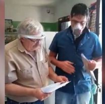 VIDEO | Les robaron dos veces y agradecieron con lágrimas el regalo de los vecinos