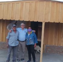 Salteño donó una casa y salvó a una familia wichí de vivir a la intemperie