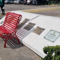 Un banco rojo recordará a las mujeres asesinadas en Salta