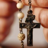 Hoy a las 18, la comunidad católica de todo el mundo rezará el Santo Rosario