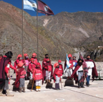 Vestidos de infernales, alumnitos de Iruya homenajearon a Güemes