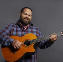 Hoy, Juan fuentes presenta “Es con mi voz” en el Teatro Provincial