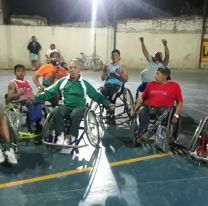 Preparan sillas de ruedas especiales para un Torneo de Básquet y necesitan de todos nosotros