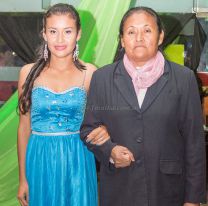 ¡Orgullo salteño! / Tiene 54 años, cursó y se graduó del secundario junto con su hija