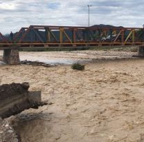 Por las fuertes lluvias el río Vaqueros a punto de desbordar