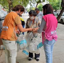 Entregaron 12 mil botellas y 17 mil tapitas en un ecopunto