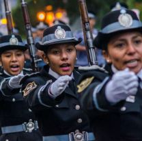 Más de 300 policías y sus familiares beneficiados con becas universitarias