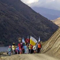 Emoción a flor de piel: partió la peregrinación más sacrificada del Milagro