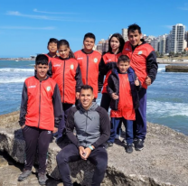 Jugadores de tenis de mesa del Parque de la Familia en los Juegos Evita