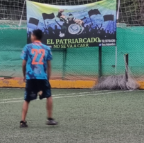 "El patriarcado no se va a caer", la bandera que indignó en una cancha de Salta