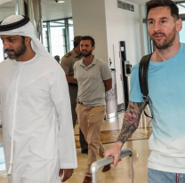 Messi llegó a Abu Dhabi y se sumó a la Selección argentina