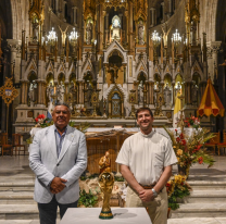 El Chiqui Tapia llevó la Copa del Mundo a la Virgen de Luján