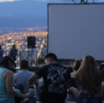 El "Cine bajo las Estrellas" se realizará mañana en la cima del Cerro San Bernardo