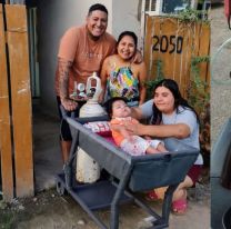 Salteño le donó un coche adaptado a una bebé que necesita oxígeno