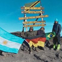 Un gendarme salteño conquistó la cima del Kilimanjaro