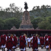 La banda de música "Santa Cecilia" brindará una retreta patriótica en la cima del Cerro San Bernardo