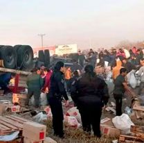 Vecinos de Rosario de la Frontera reciben donaciones inesperadas tras accidente de camión de carga