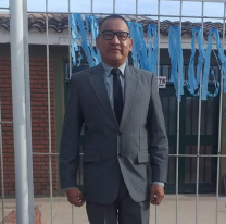 Profesor Solidario: Ofrece sus trajes para egresados en Pichanal