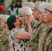 Familiares le entregaron fusiles a 300 soldados de las fuerzas armadas