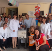 Salteño volvió a la escuela que lo formó y ayudó a equipar el comedor