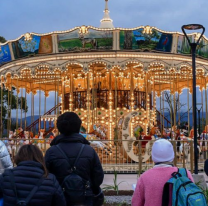 Así funcionará el carrusel y el tren del Parque del Bicentenario este verano