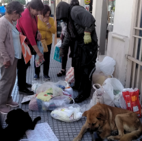 Abdul Onur busca recaudar dinero o mercadería para sus amigos de la calle