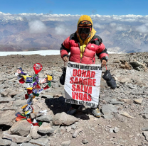 Salteña llegó a la cima del Aconcagua y plantó la bandera "Donar sangre, salva vidas"