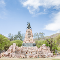 Atención salteños: hay desvíos y cortes por el Natalicio del Gral. Güemes en la zona del Monumento