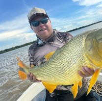 Salteño pescó un ejemplar de dorado que superó los 15 kilos en Paso de la Patria