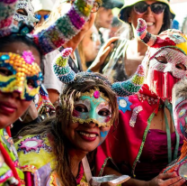 Se viene el seminario de máscara de Carnaval para niñas y niños