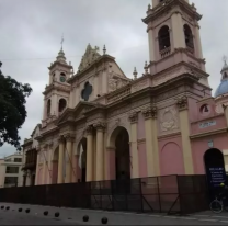 La Catedral amaneció vallada para evitar pintadas y daños