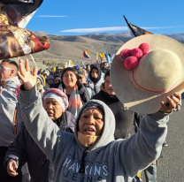 Peregrinos de toda la provincia ya comenzaron su caminar hacia el Milagro salteño