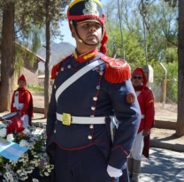 Granaderos a Caballo rindieron homenaje al teniente general, Eustoquio Frías en Cachi