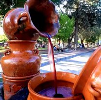 Animaná se prepara para recibir al público con una fuente inagotable de vino